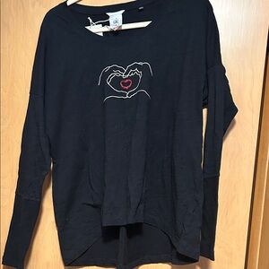 Black Long Sleeve Top with Heart Hand Graphic cabi love you tee m.